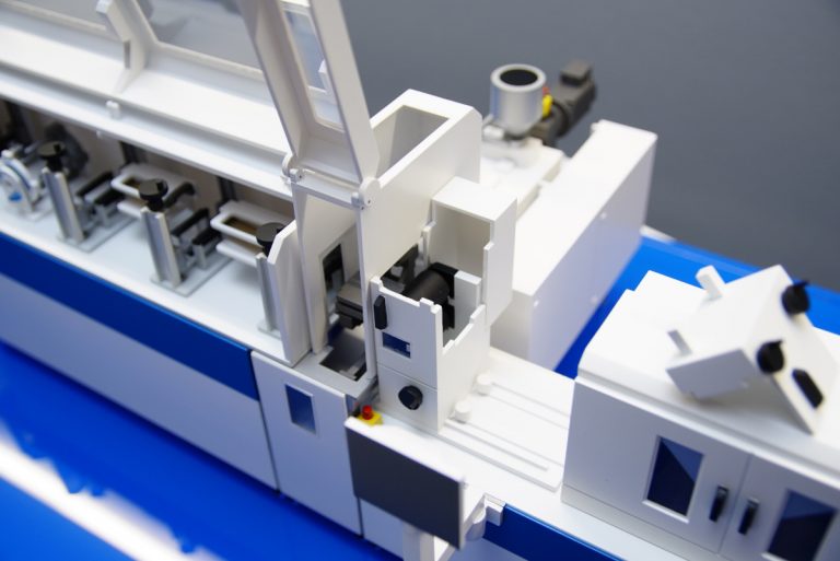 Messemodell aufgeklappt